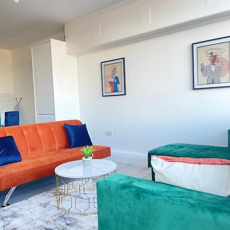 1 Bedroom Apartment - Flitwick - Contractor Friendly - Tourist Ready - Full Kitchen - Wifi - Smart Tv - Sofa Bed - Free Parking - Ideal For Short Or Long Stays Esterno foto