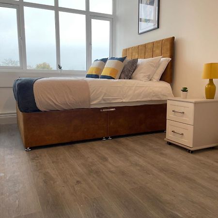 1 Bedroom Apartment - Flitwick - Contractor Friendly - Tourist Ready - Full Kitchen - Wifi - Smart Tv - Sofa Bed - Free Parking - Ideal For Short Or Long Stays Esterno foto