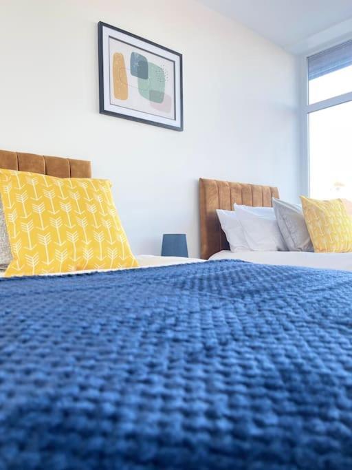 1 Bedroom Apartment - Flitwick - Contractor Friendly - Tourist Ready - Full Kitchen - Wifi - Smart Tv - Sofa Bed - Free Parking - Ideal For Short Or Long Stays Esterno foto