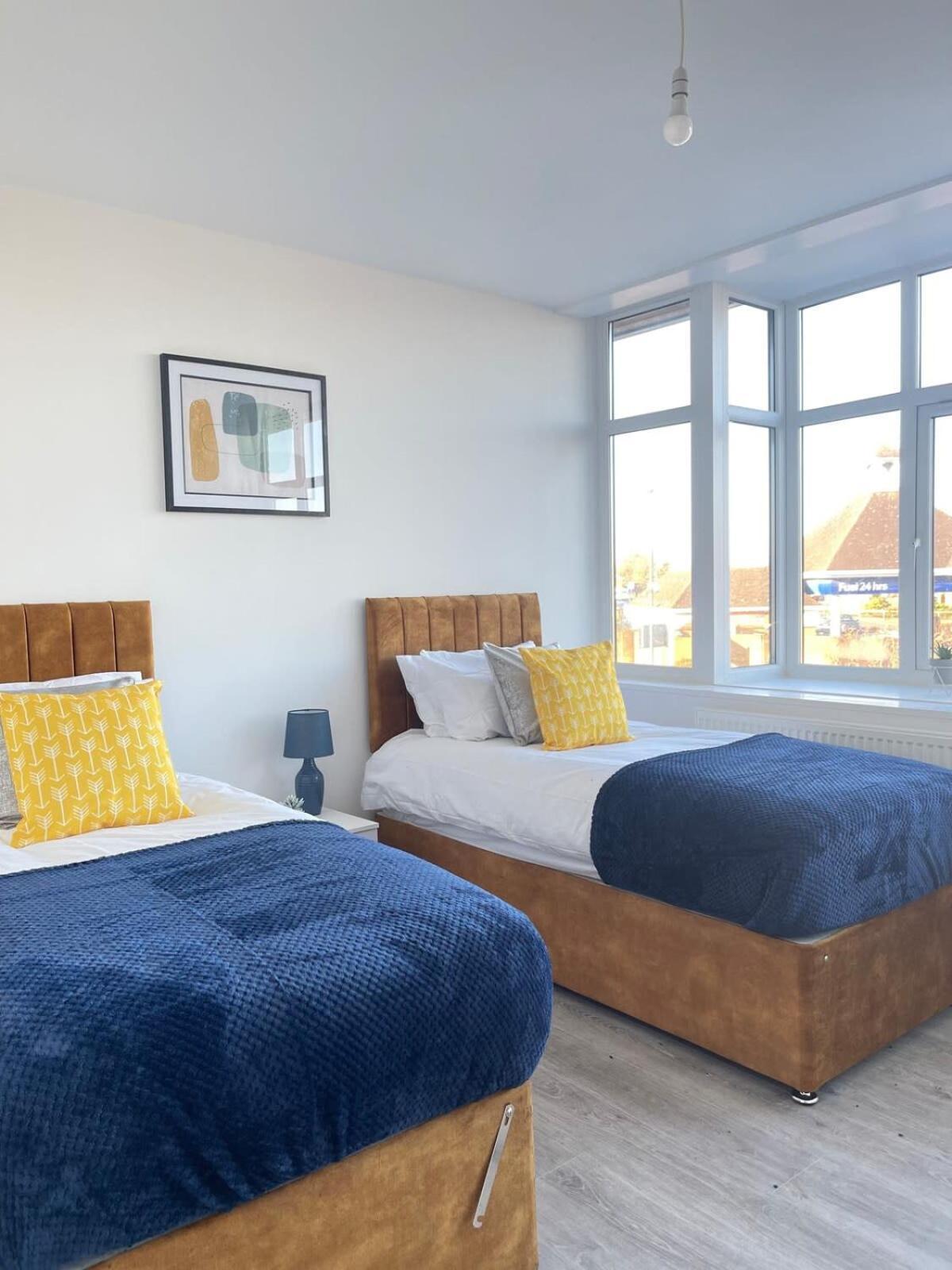 1 Bedroom Apartment - Flitwick - Contractor Friendly - Tourist Ready - Full Kitchen - Wifi - Smart Tv - Sofa Bed - Free Parking - Ideal For Short Or Long Stays Esterno foto